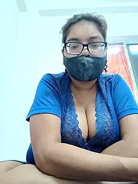 Elie couple143 online show from October 20, 2025, 9:43 am