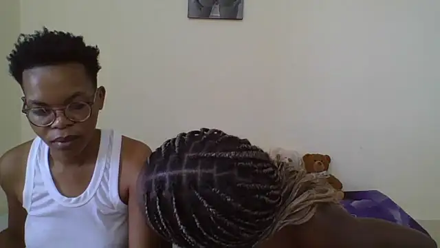 Miss-Hennessy online show from November 5, 2025, 11:10 am