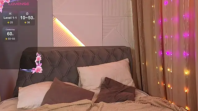 Misa Perfect online show from September 12, 2025, 12:16 pm