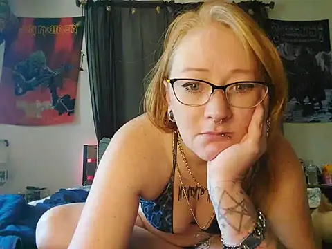 Lilith LeStrange666 online show from May 25, 2026, 6:58 pm