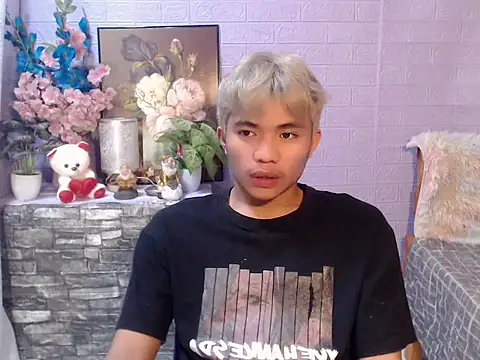 mostwantedtwink online show from May 10, 2026, 10:09 am