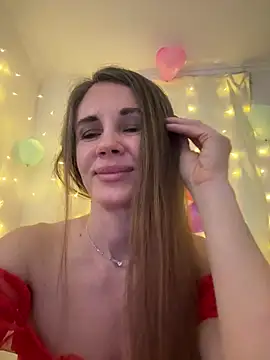 LucieMack online show from February 12, 2026, 2:56 pm