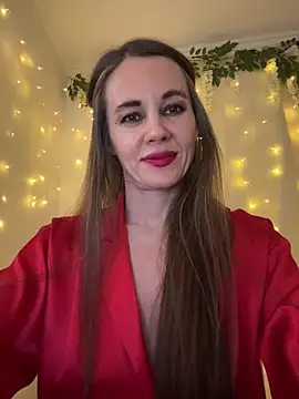 LucieMack online show from April 8, 2026, 7:03 pm