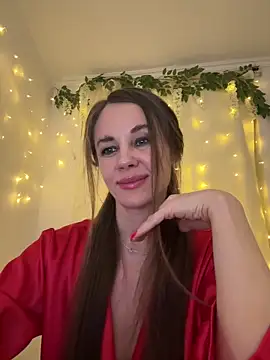 LucieMack online show from April 13, 2026, 6:24 pm