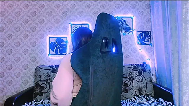 InLoveWithLife26 online show from February 11, 2026, 8:14 pm