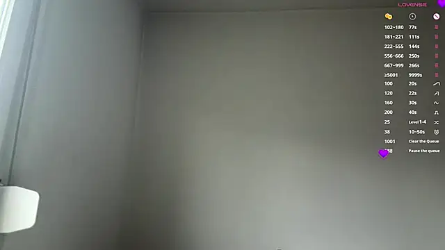 MaydaCornwall online show from December 18, 2025, 7:58 am