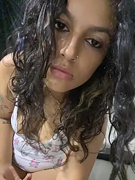 LinaSwitt online show from November 9, 2025, 1:15 am