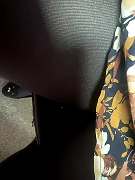 HiddenHoneyLDN online show from October 24, 2025, 9:06 am