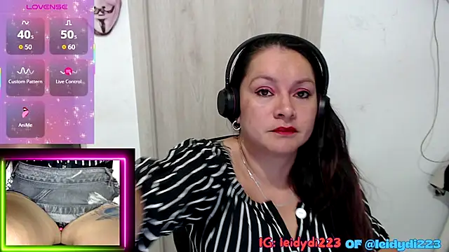 leidydi223 online show from September 22, 2025, 12:12 am