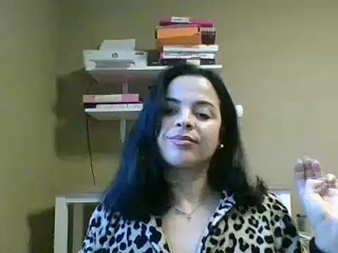 ITALIANASISIXX online show from December 1, 2025, 9:03 am