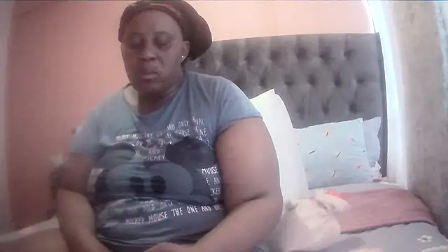 HUGEASSXXXXX online show from March 23, 2026, 5:55 am