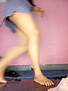 Snapshot of Rose_194 chatting on October 16, 2025, 1:12 pm Rose 194 online show from October 16, 2025, 1:12 pm