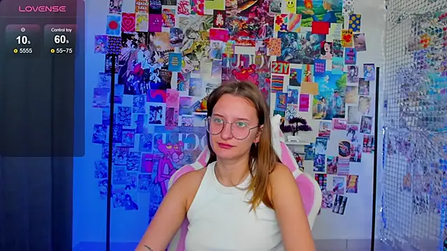Maryyy May online show from October 7, 2025, 6:49 pm