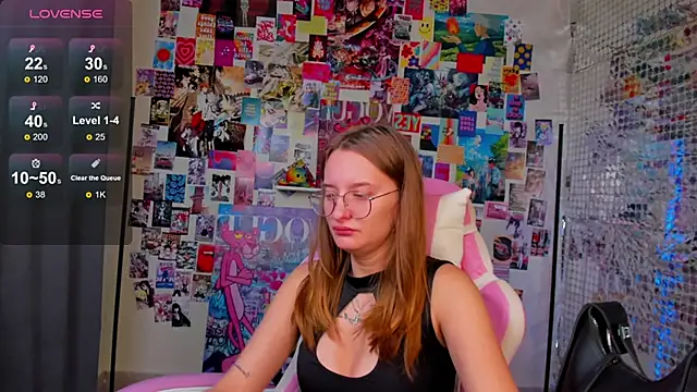 Maryyy May online show from October 9, 2025, 7:12 pm