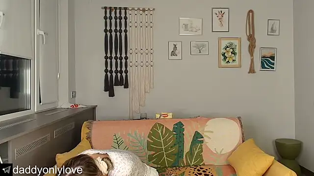 daddyonlyloveme online show from October 21, 2025, 7:47 pm