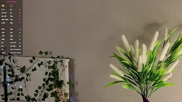 BlushinBloom online show from April 21, 2026, 5:58 am