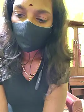 Snapshot of Honey_rosetamil chatting on November 30, 2025, 10:47 pm Honey rosetamil online show from November 30, 2025, 10:47 pm