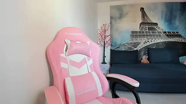 RheaEtthan online show from April 15, 2026, 9:05 am