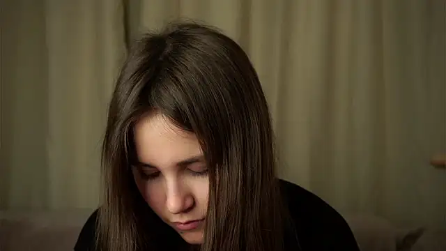 Snapshot of EthalFlowers chatting on October 16, 2025, 1:06 am EthalFlowers online show from October 16, 2025, 1:06 am