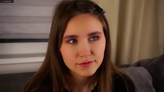 Snapshot of EthalFlowers chatting on November 25, 2025, 1:05 am EthalFlowers online show from November 25, 2025, 1:05 am