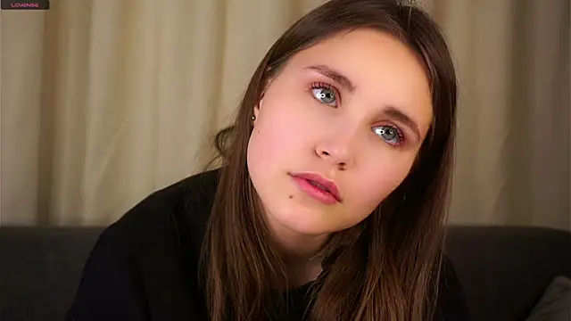 Snapshot of EthalFlowers chatting on November 26, 2025, 12:22 am EthalFlowers online show from November 26, 2025, 12:22 am