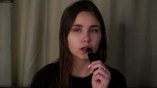 Snapshot of EthalFlowers chatting on November 26, 2025, 10:55 pm EthalFlowers online show from November 26, 2025, 10:55 pm