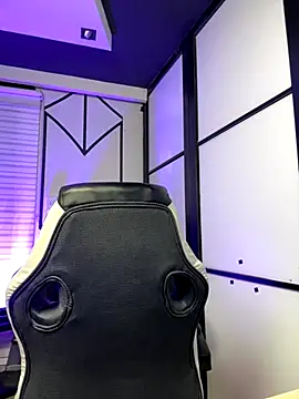 Brycce santos online show from October 21, 2025, 1:45 pm