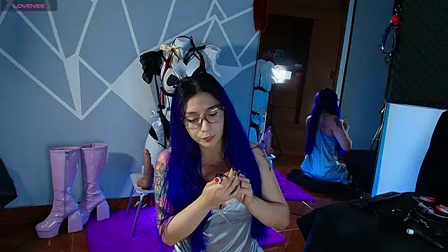 karlamoon23 online show from June 26, 2026, 11:36 am