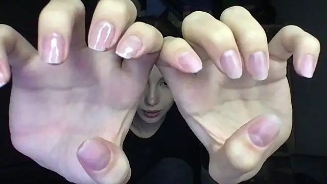 Snapshot of Yuna5343 chatting on October 18, 2025, 7:14 pm Yuna5343 online show from October 18, 2025, 7:14 pm