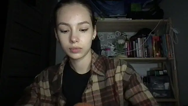 Snapshot of Yuna5343 chatting on October 21, 2025, 9:26 pm Yuna5343 online show from October 21, 2025, 9:26 pm