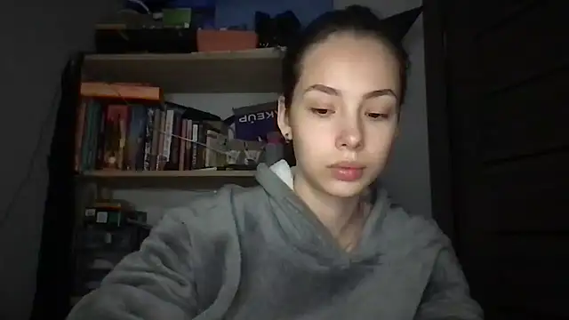 Snapshot of Yuna5343 chatting on November 18, 2025, 11:48 pm Yuna5343 online show from November 18, 2025, 11:48 pm