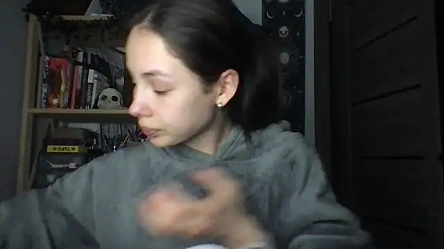 Snapshot of Yuna5343 chatting on February 6, 2026, 8:45 pm Yuna5343 online show from February 6, 2026, 8:45 pm