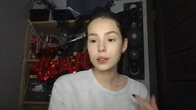 Snapshot of Yuna5343 chatting on February 17, 2026, 10:16 pm Yuna5343 online show from February 17, 2026, 10:16 pm