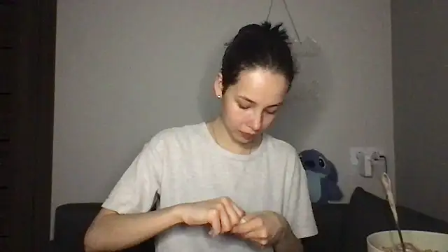 Snapshot of Yuna5343 chatting on February 23, 2026, 9:12 pm Yuna5343 online show from February 23, 2026, 9:12 pm