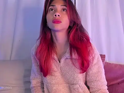 Laurenn 2 online show from November 6, 2025, 3:35 pm