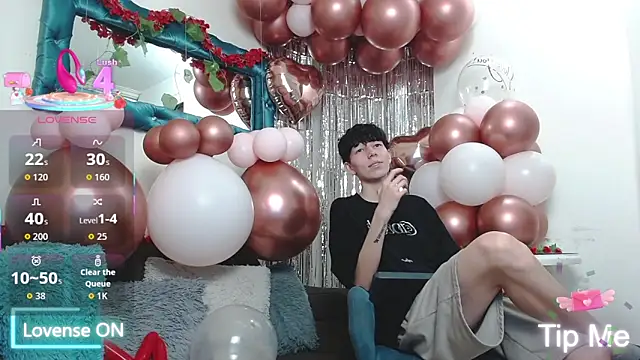 Snapshot of LiamBrown09 chatting on February 17, 2026, 7:53 pm LiamBrown09 online show from February 17, 2026, 7:53 pm