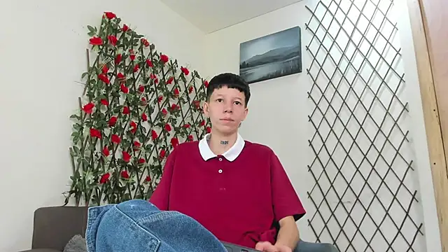 Snapshot of LiamBrown09 chatting on July 18, 2026, 7:39 pm LiamBrown09 online show from July 18, 2026, 7:39 pm