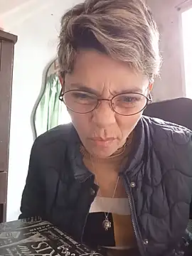 Lulypsicologasexual online show from May 16, 2026, 7:01 pm