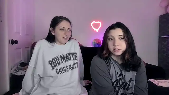 Snapshot of torithequeen chatting on February 8, 2026, 3:37 pm torithequeen online show from February 8, 2026, 3:37 pm