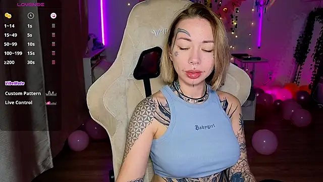 bunnykellyyy online show from October 30, 2025, 7:03 pm