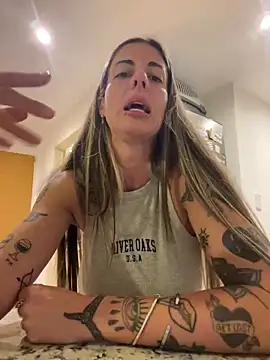 ferchule7 online show from April 10, 2026, 1:11 am