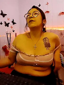 Snapshot of Susanahotsexxx chatting on November 14, 2025, 1:48 am Susanahotsexxx online show from November 14, 2025, 1:48 am