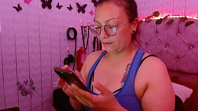 Snapshot of Susanahotsexxx chatting on November 16, 2025, 9:53 pm Susanahotsexxx online show from November 16, 2025, 9:53 pm