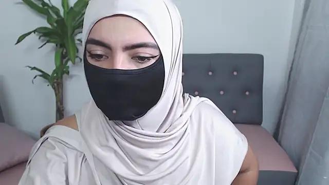 jade nassar online show from October 15, 2025, 8:42 pm