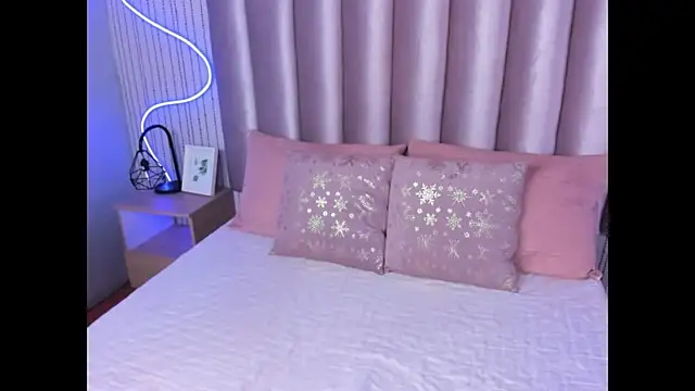 Snapshot of SamanthaPeachss chatting on November 5, 2025, 12:05 pm SamanthaPeachss online show from November 5, 2025, 12:05 pm