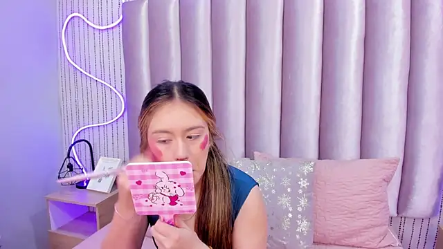 Snapshot of SamanthaPeachss chatting on November 20, 2025, 12:05 pm SamanthaPeachss online show from November 20, 2025, 12:05 pm