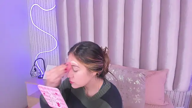 Snapshot of SamanthaPeachss chatting on November 22, 2025, 12:15 pm SamanthaPeachss online show from November 22, 2025, 12:15 pm