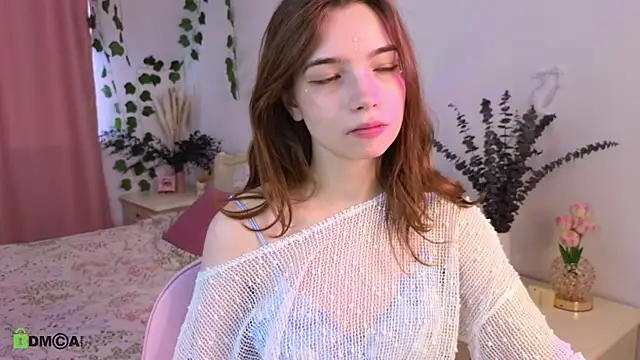 Evi Brook online show from April 15, 2026, 1:29 pm