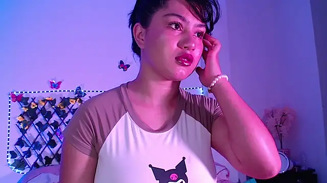 daisy girll online show from September 23, 2025, 2:09 pm