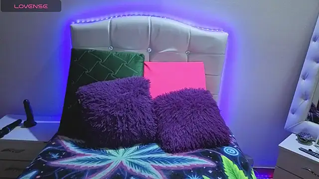 elapetitie online show from January 17, 2026, 6:51 am